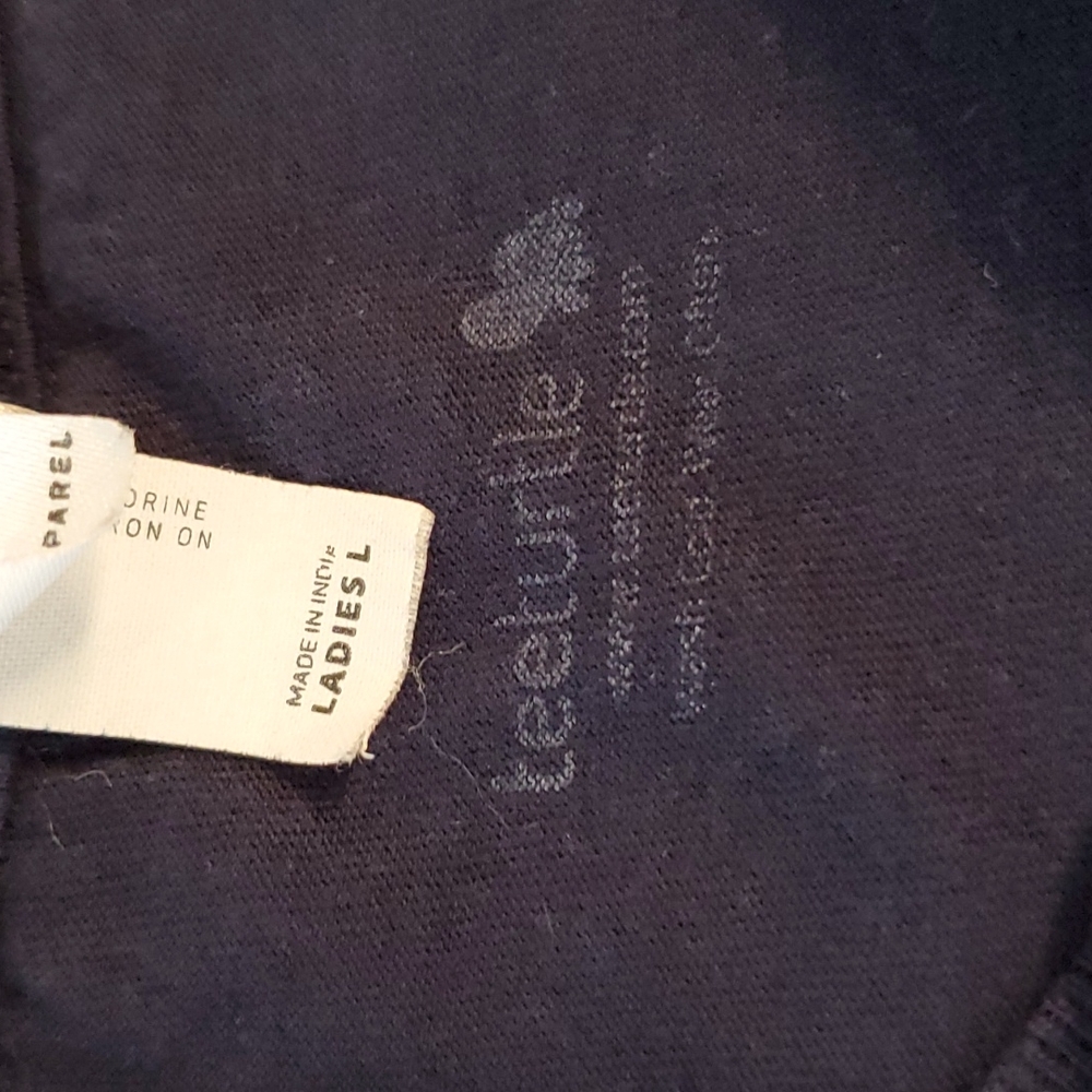 L.A.T. tee turtle 'rainbow foxes' Short Sleeve Graphic Tee Lg. - Picture 5 of 8